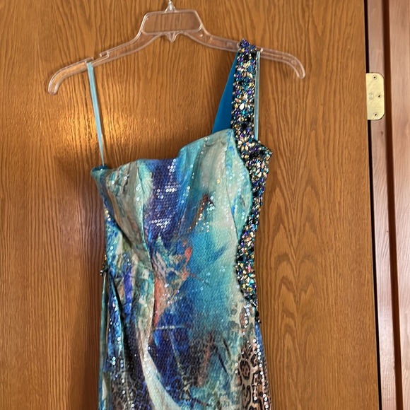 Prom Dress - Picture 7 of 8